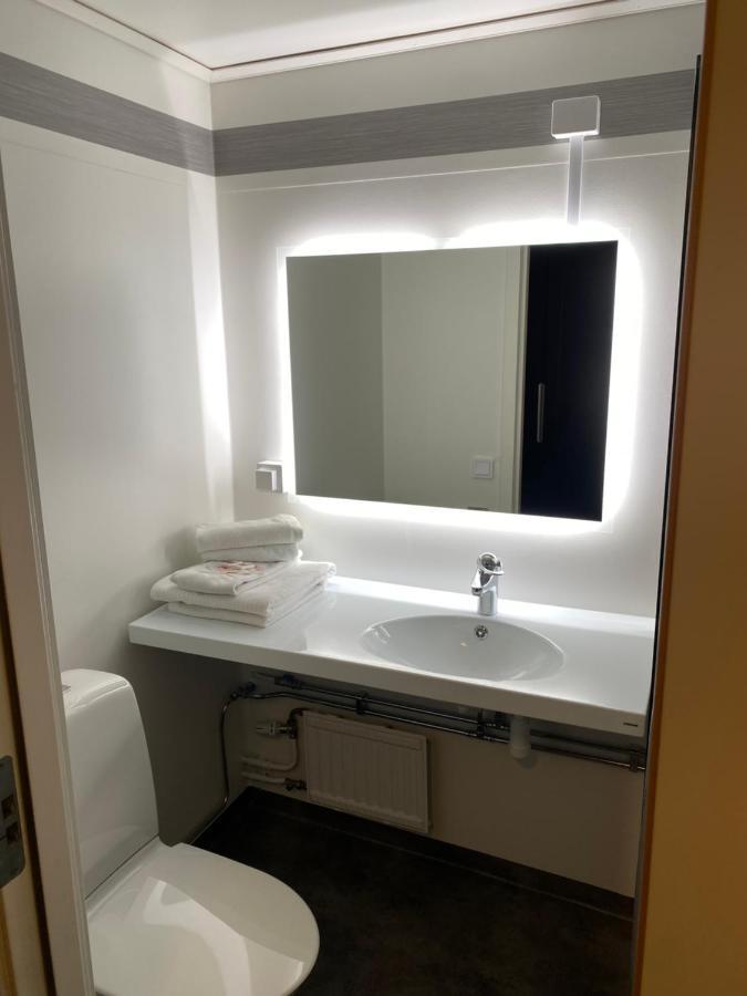 Hotell Smedjan Паяла Экстерьер фото