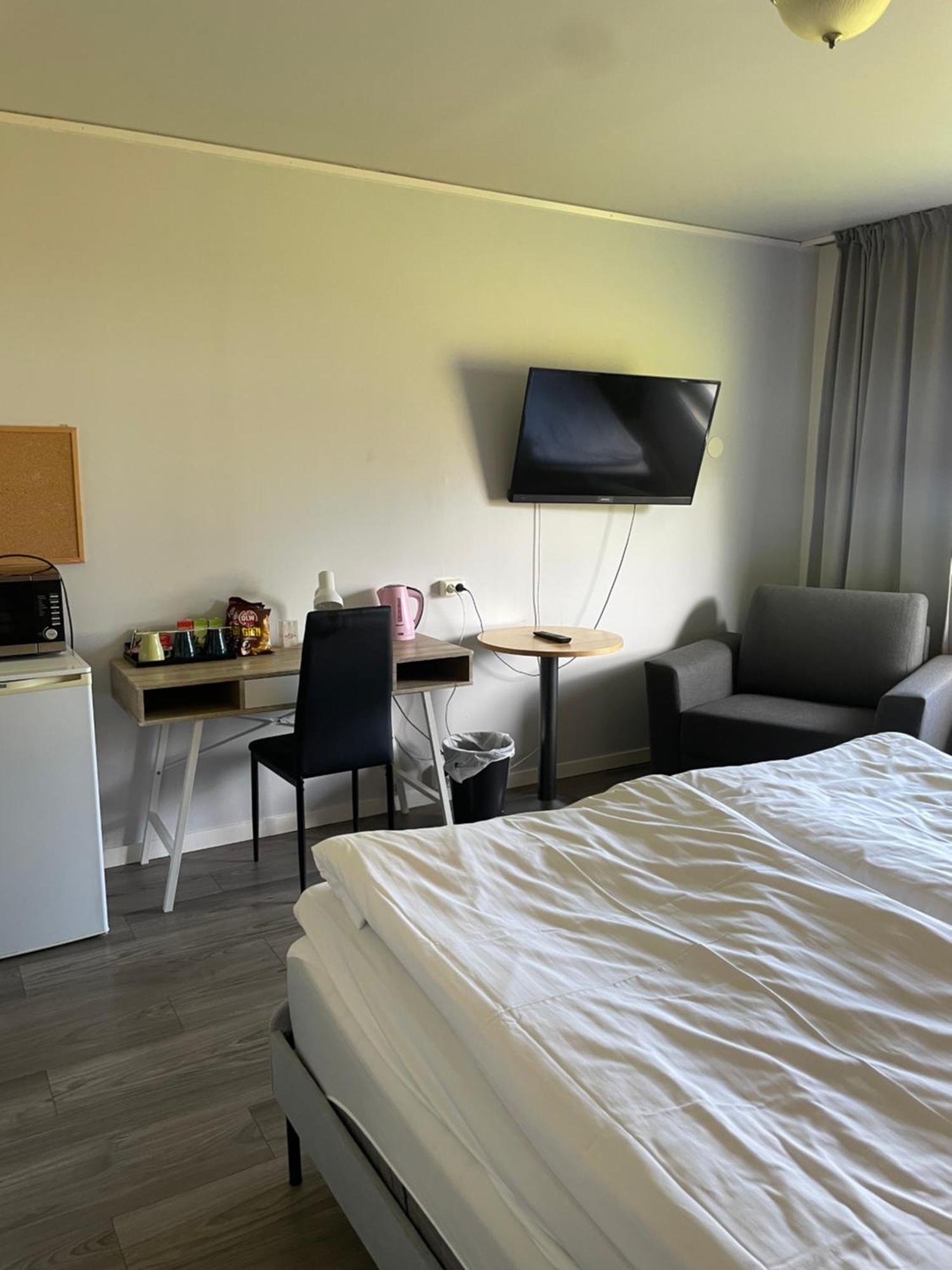 Hotell Smedjan Паяла Экстерьер фото